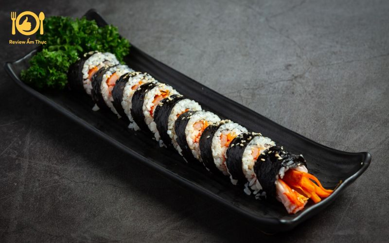 Cách làm Kimbap không bị rời nhân, ngon chuẩn vị Hàn 7 cach-lam-kimbap-2