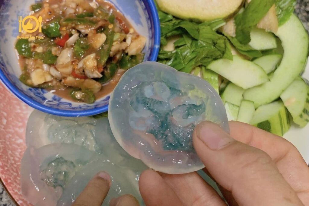 Con nuốc Huế - Món ăn gây bão mạng xã hội có gì đặc biệt? 9 Đến Huế vào mùa hè để thưởng thức trọn vẹn hương vị tươi ngon