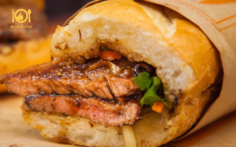 Review quán bánh mì bò nướng Bami King giòn tan, ngập thịt bò 14 bánh mì bò nướng Bami King