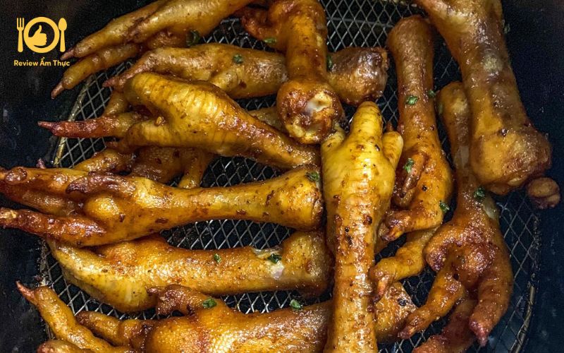 Chia sẻ cách làm chân gà nướng muối ớt bằng nồi chiên không dầu 8 chân gà nướng muối ớt bằng nồi chiên không dầu