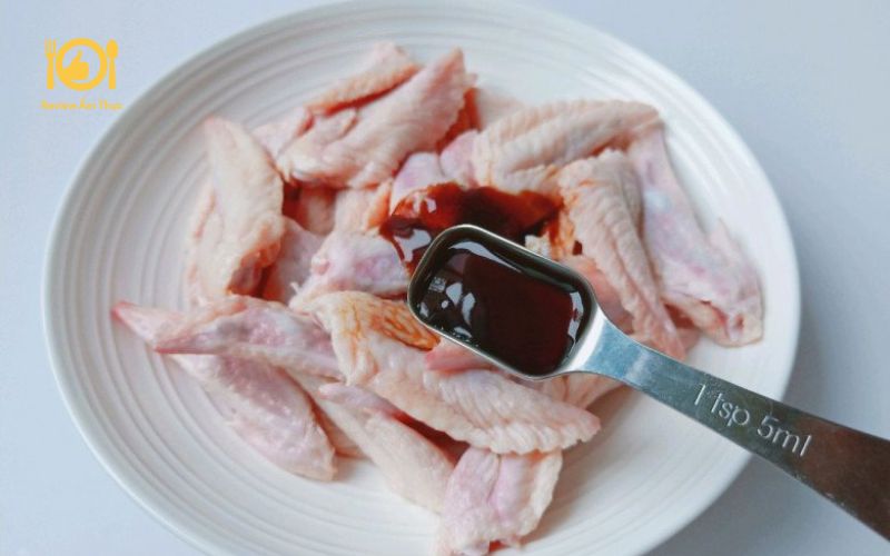 Làm gà nướng muối ớt mật ong với lò nướng hoặc nồi chiên không dầu 16 Gà nướng muối ớt mật ong