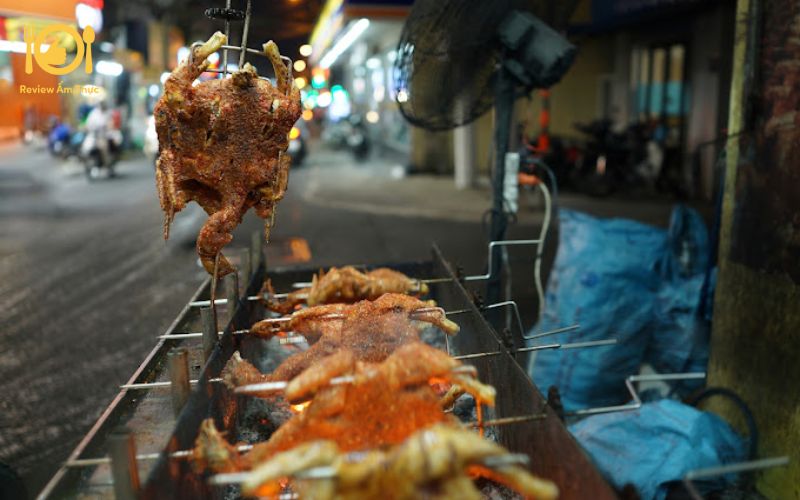 Review gà nướng muối ớt Vũ Huy Tấn: Có ngon như lời đồn? 8 gà nướng muối ớt vũ huy tấn