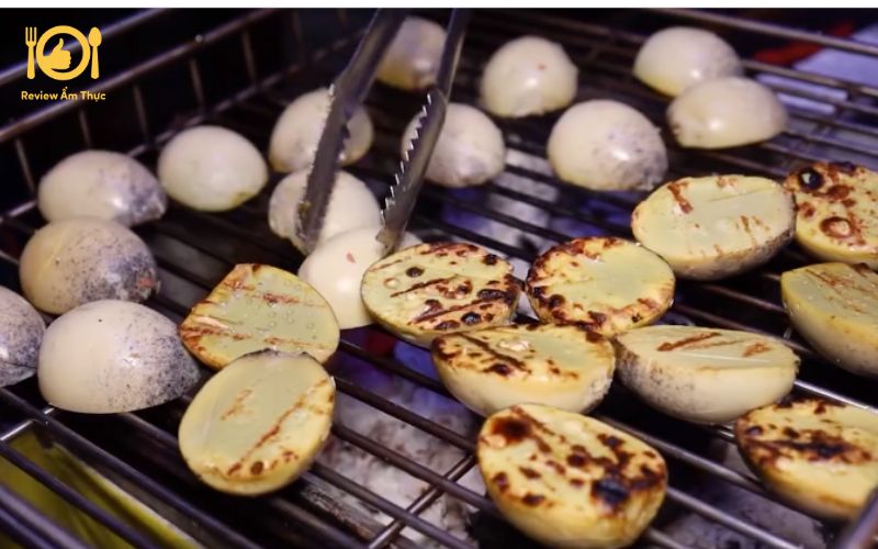 Hột gà nướng muối ớt - Món ăn vặt nổi tiếng tại Sài Gòn 23 hot-ga-nuong-muoi-ot-13