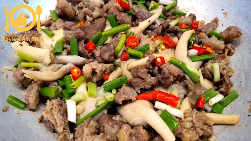 Cách chế biến nấm bào ngư xào thịt bò đơn giản và thơm ngon 7 nấm bào ngư xào thịt bò