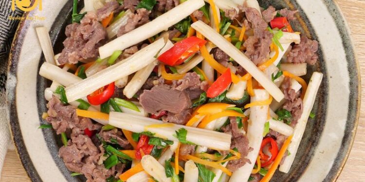 ngó sen xào thịt bò