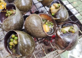 ốc bươu nướng tiêu xanh