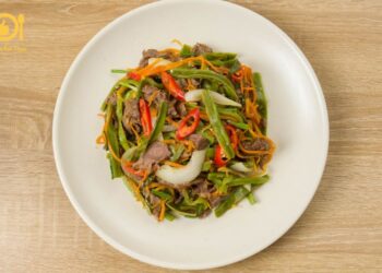 rau tiến vua xào thịt bò