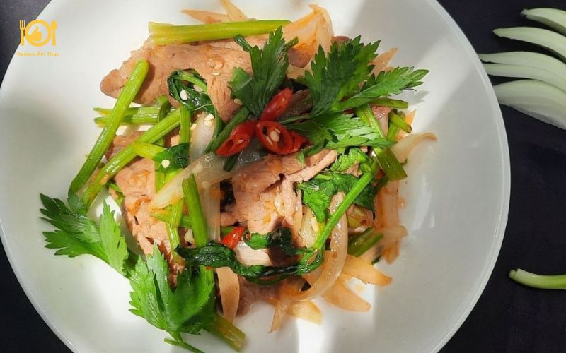 Thịt bò xào cần tây - Món ăn thơm ngon bổ dưỡng cho cả gia đình 16 thit-bo-xao-can-tay-7