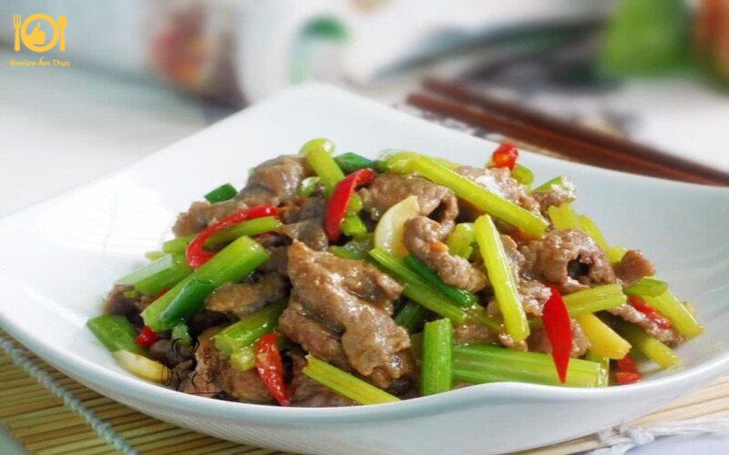 Thịt bò xào cần tỏi và những nét thú vị về món ăn 10 thịt bò xào cần tỏi