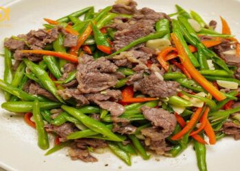 thịt bò xào cần tỏi