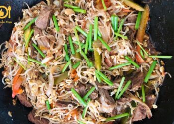 thịt bò xào giá đỗ