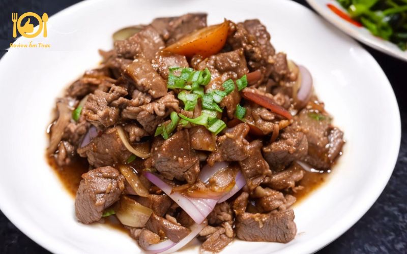 Trổ tài nấu nướng với món thịt bò xào hành tây đậm đà, bổ dưỡng 10 thịt bò xào hành tây