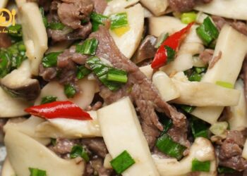 thịt bò xào nấm