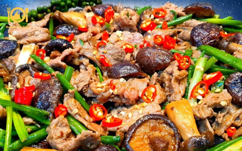 Tổng hợp 10 cách làm thịt bò xào nấm đơn giản, nhanh gọn tại nhà 17 thịt bò xào nấm