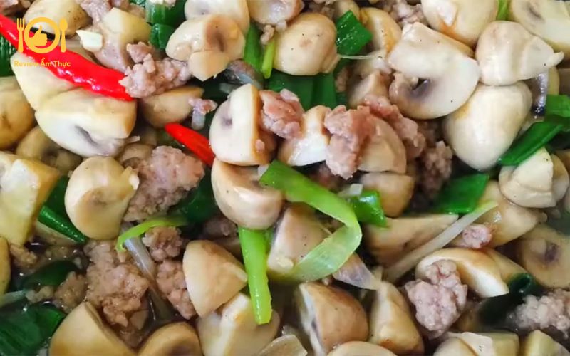 Tổng hợp 10 cách làm thịt bò xào nấm đơn giản, nhanh gọn tại nhà 18 thịt bò xào nấm