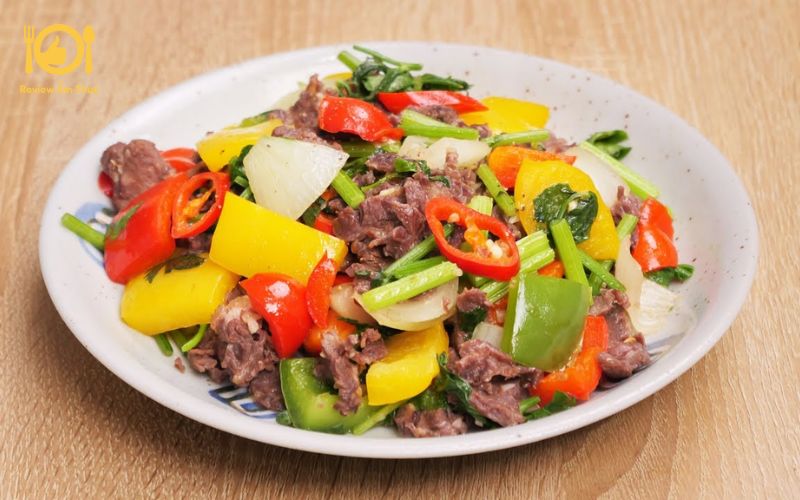 Thịt bò xào ớt chuông - Món ngon đơn giản, dễ làm cho bữa cơm gia đình 9 thịt bò xào ớt chuông