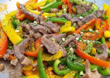 thịt bò xào ớt chuông