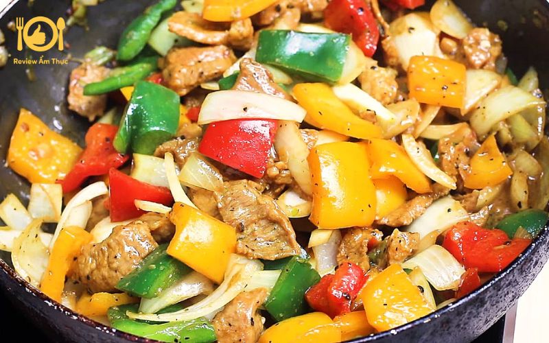 Thịt bò xào ớt chuông - Món ngon đơn giản, dễ làm cho bữa cơm gia đình 11 thịt bò xào ớt chuông