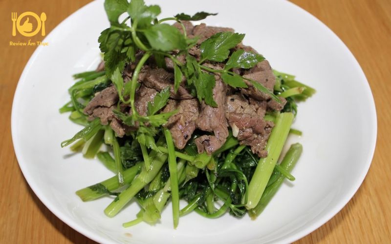 Thịt bò xào rau cần ngon mê ly - Bí quyết đơn giản dễ làm 7 thịt bò xào rau cần
