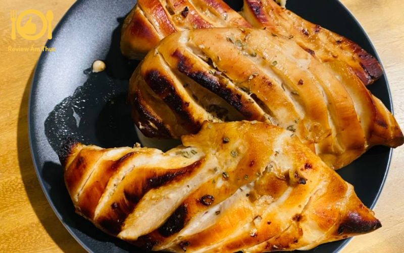 Bí Quyết Tạo Nên Hương Vị Đặc Biệt Của Ức Gà Nướng Ngũ Vị Hương 8 ức gà nướng ngũ vị hương