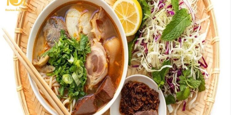 Bún bò Huế Nghĩa Tân