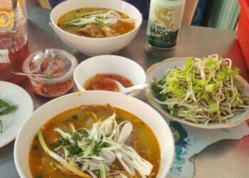 bún bò nha trang