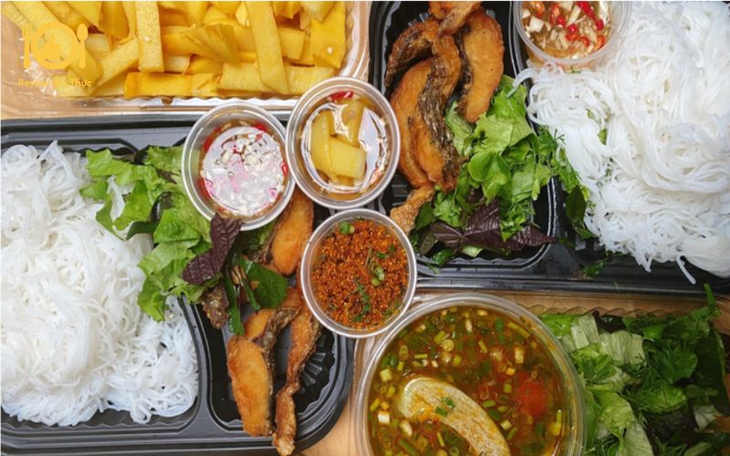 Review bún cá chấm Gốc Đa - Quán ăn hấp dẫn ngay phố Vũ Thạnh 8 Bún cá chấm Gốc Đa