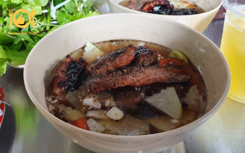 Review bún chả Cửa Đông - “Ông Hoàng” bún chả Hà Nội 9 Nét đặc trưng trong hương vị bún chả Cửa Đông