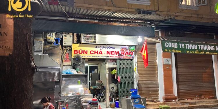 Review bún chả Cửa Đông - “Ông Hoàng” bún chả Hà Nội