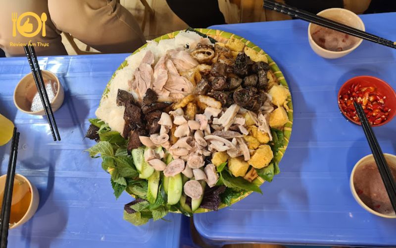 Review quán bún đậu Tuấn Trọc ở Hà Nội - Có đáng để bạn ghé thử? 6 bún đậu tuấn trọc