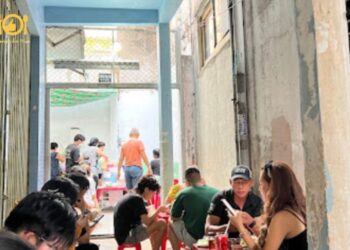 bún măng vịt lê văn sỹ