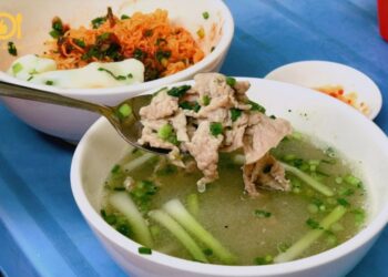 Bún nước cô Có