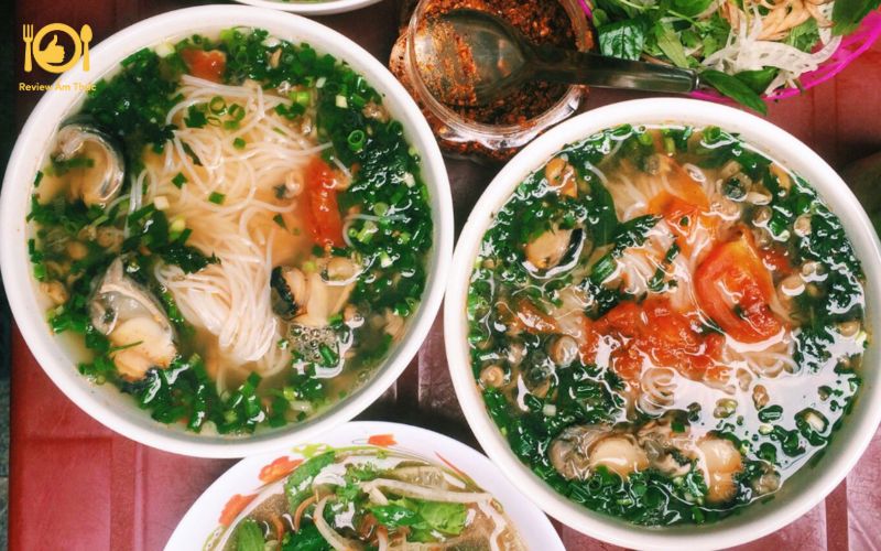 Review bún ốc nguội cô Huệ - Đông khách bậc nhất Hà Thành 6 bún ốc nguội cô Huệ