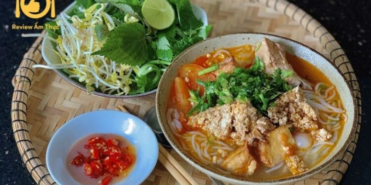 bún riêu Nha Trang