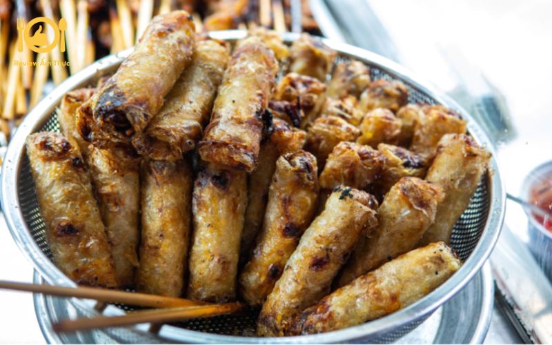 Review bún thịt nướng chị Tuyền - Biểu tượng của ẩm thực Sài Gòn 9 bún thịt nướng chị tuyền