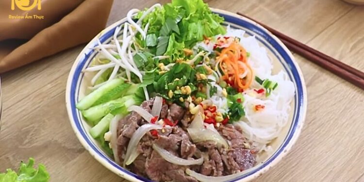Bún thịt xào Cần Thơ