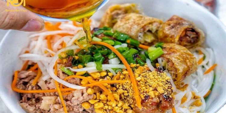 Review quán bún thịt xào Sài Gòn - Quán ăn hot nhất năm 2024 6 Review quán bún thịt xào Sài Gòn – Quán ăn hot nhất năm 2024
