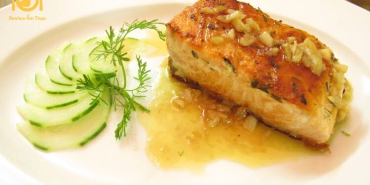 cá hồi nướng bơ tỏi mật ong