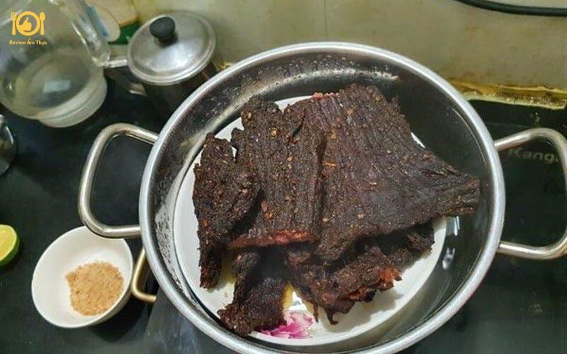 Nguồn gốc và cách ăn thịt trâu gác bếp gác bếp đúng điệu 11 cách ăn thịt trâu gác bếp