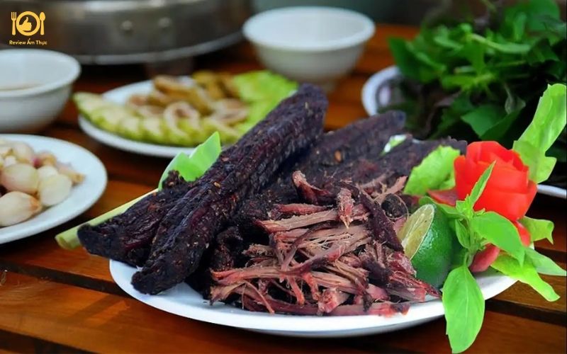 Nguồn gốc và cách ăn thịt trâu gác bếp gác bếp đúng điệu 13 cách ăn thịt trâu gác bếp