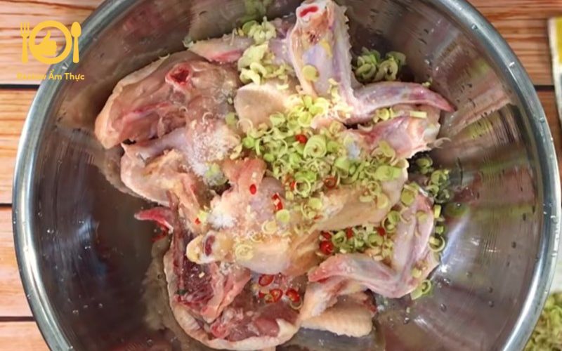 Học ngay cách ướp cánh gà nướng sả ớt thơm lừng, cả nhà mê 9 Công thức ướp thịt