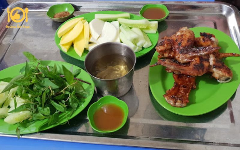 Review quán chân gà nướng A Phương - Có nên ghé để trải nghiệm? 8 chân gà nướng a phương