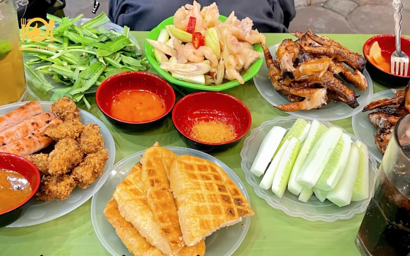 Review quán chân gà nướng Ngõ Gạch - Chân gà nướng quán Cây Đa 8 chan ga nuong ngo gach