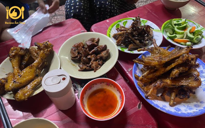 Review quán chân gà nướng Nguyễn Du tại số 57 có đáng để thử? 10 chân gà nướng nguyễn du