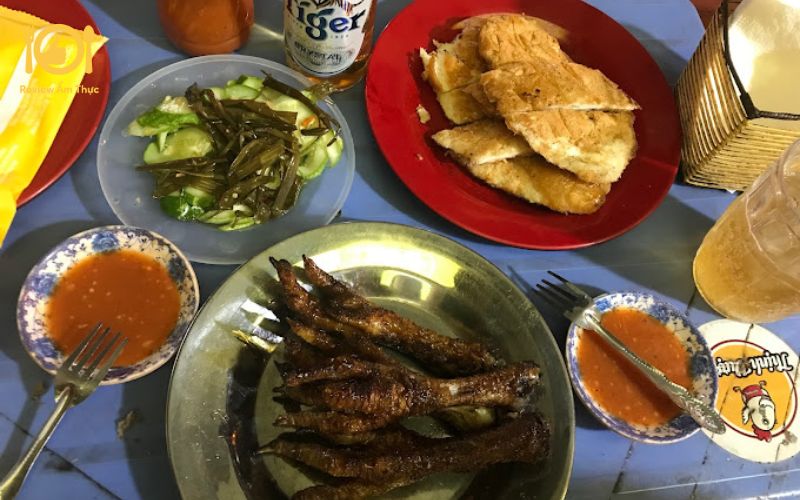 Review quán chân gà nướng Thịnh Vượng - Quán siêu đông có gì hot? 12 chân gà nướng thịnh vượng