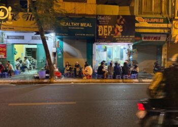 chân gà nướng thụy khuê