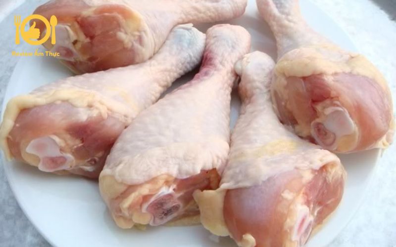 Cách làm đùi gà nướng sa tế cay cay, dai ngon khó cưỡng 13 Bí quyết chọn đùi gà tươi ngon để làm món đùi gà nướng sa tế