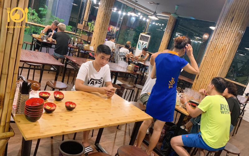 Review quán gà nướng lu Hoàng Cầu nổi tiếng tại Hà Nội 10 ga-nuong-lu-hoang-cau-4