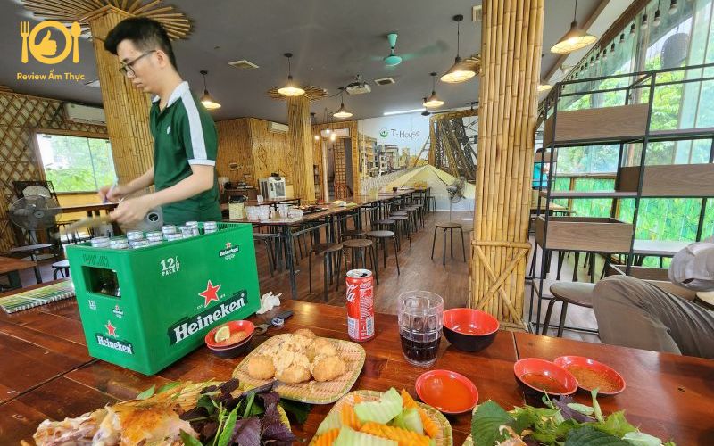 Review quán gà nướng lu Hoàng Cầu nổi tiếng tại Hà Nội 11 ga-nuong-lu-hoang-cau-5