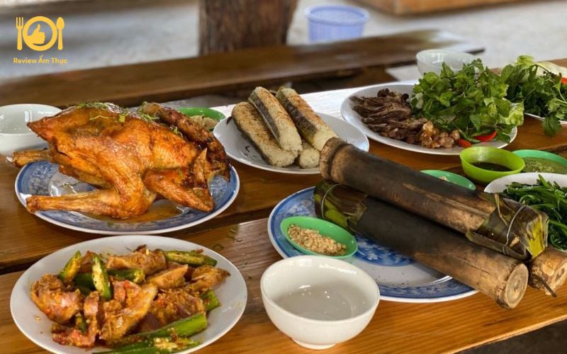 Cách làm gà nướng muối ớt cơm lam đậm vị Tây Nguyên 9 ga-nuong-muoi-ot-com-lam-2